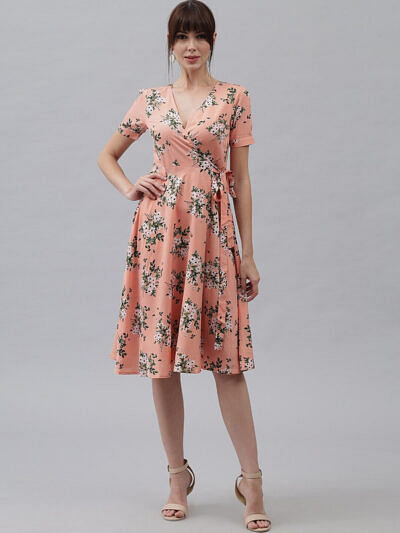 peach coloured floral crepe maternity dress